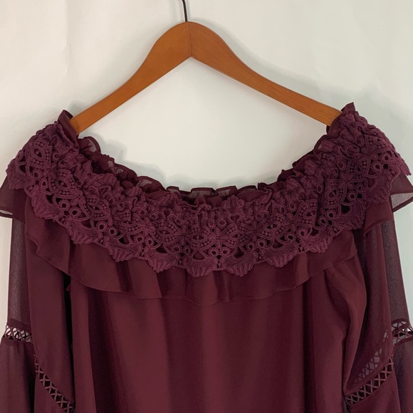 White House Black Market Maroon Lace Collar Crocheted Long Flutter Cuff Blouse - Picture 2 of 9